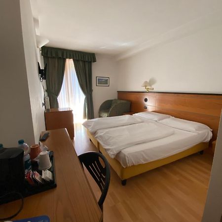 Albergo Aprica Garni Eksteriør billede