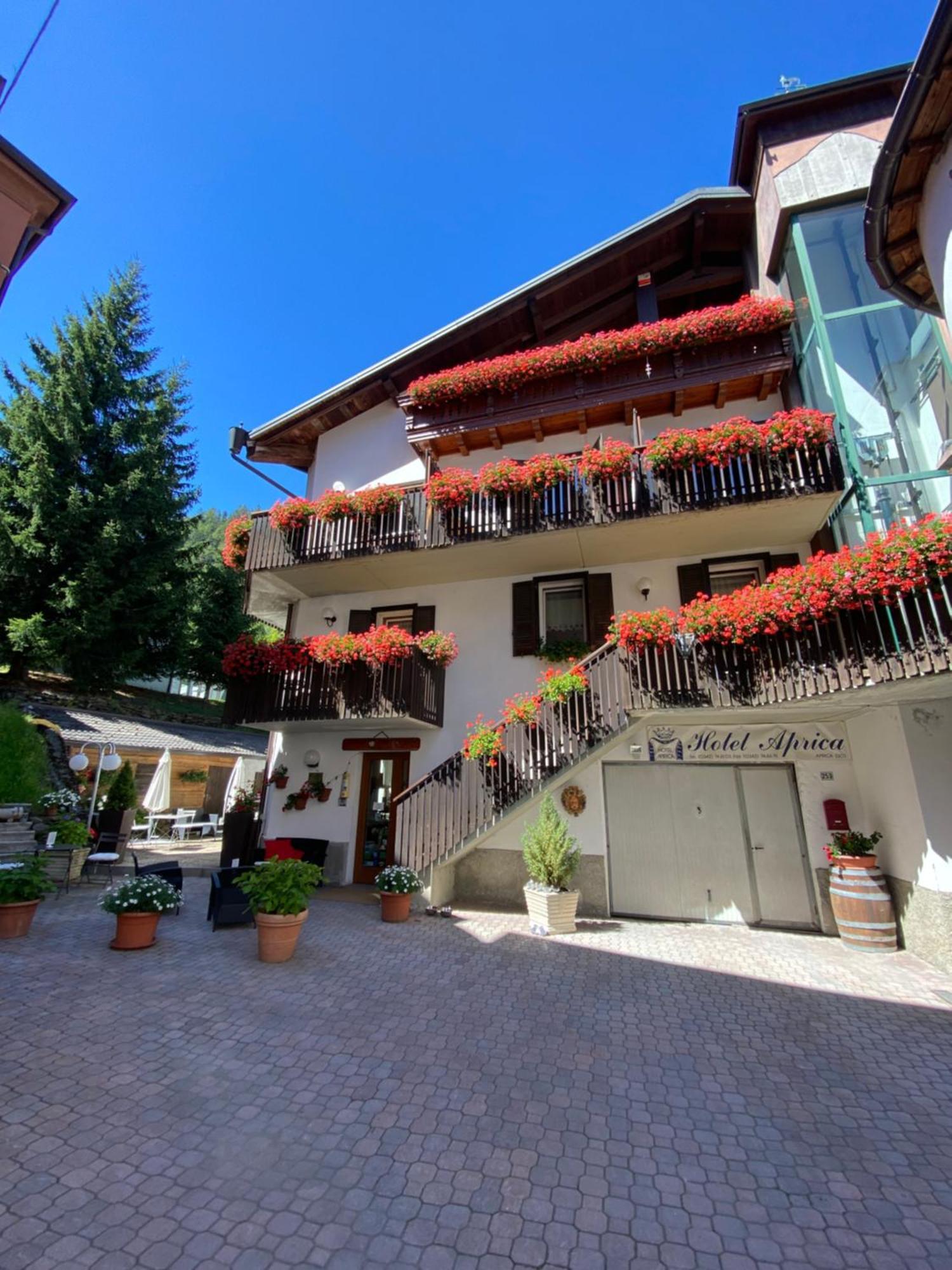 Albergo Aprica Garni Eksteriør billede