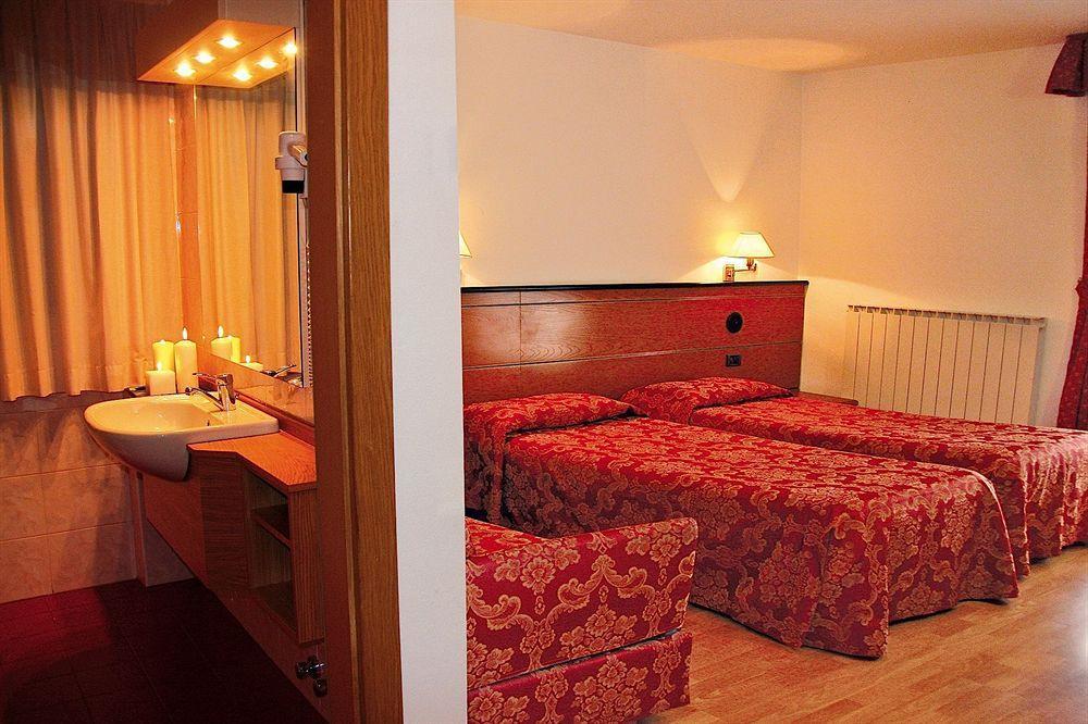 Albergo Aprica Garni Eksteriør billede